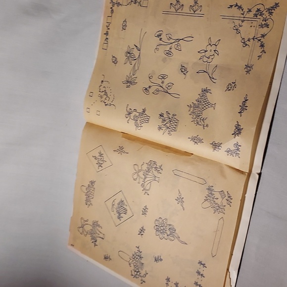 Vintage 1921 J & P Coats Embroidery and Hot Iron Patterns - Picture 6 of 10